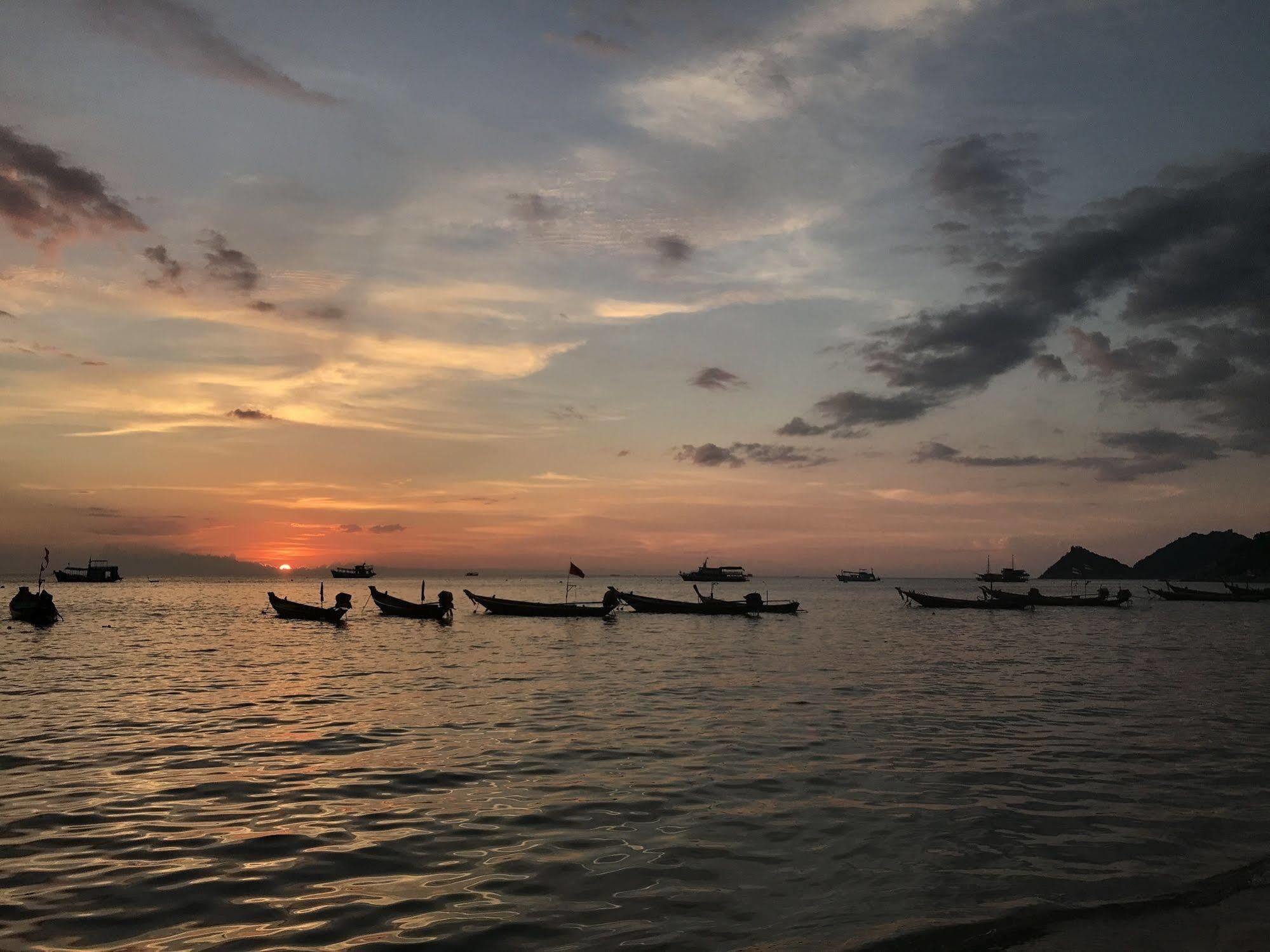 インディー ホステル コ タオ タオ島 エクステリア 写真